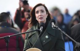 Villarruel made the statement despite despite the fact that in the 2013 referendum islanders voted by a 99.8% majority to remain British