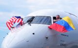 The first American Airlines flight took off from Maiquet&iacute;a airport bound for Miami, completing the journey in just over three hours