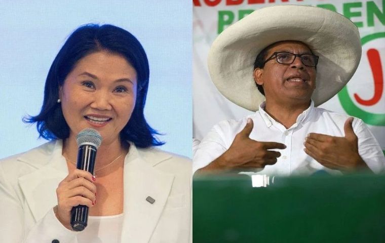 An Ipsos poll released in late April places both candidates in a technical tie at 38%, with 17% reporting they would cast blank or spoiled ballots