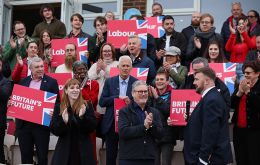 The statutory procedure requires at least one-fifth of the Labour parliamentary group to call for leadership primaries in order to force the prime minister to step aside. Photo: Phil Noble / REUTERS