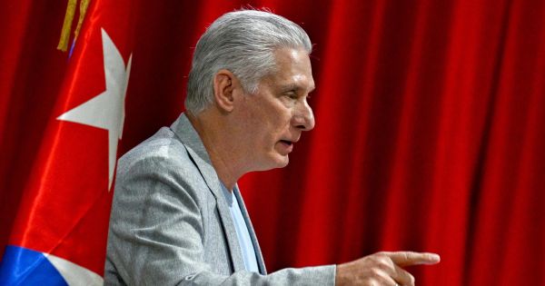 After CIA director's trip to Havana, Cuba warns of "bloodbath" in case of attack