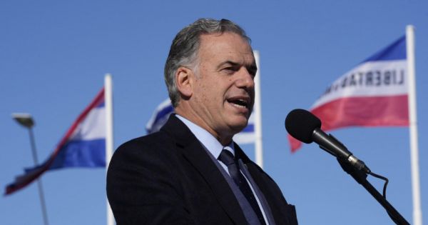 Uruguay: Orsi's approval falls to 29% and disapproval climbs to 46%, new survey shows