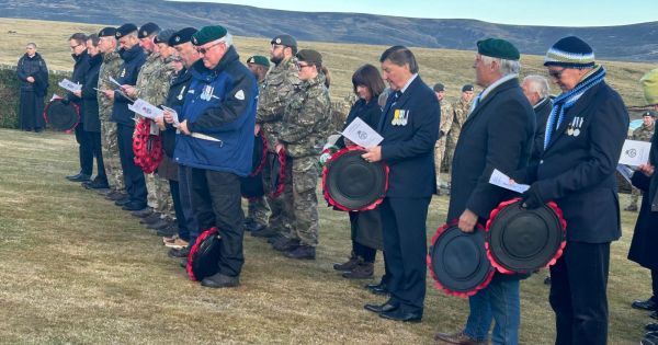 Falkland Islands Legislative Assembly pays tribute to 1982 British landing