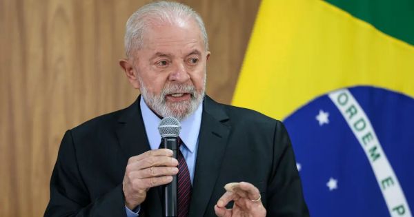 Lula receives preventive radiotherapy against skin cancer four months before Brazilian elections