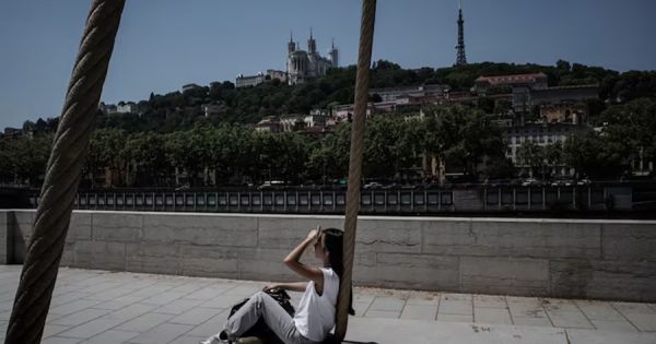 Western Europe breaks heat records in mid-spring with deaths in United Kingdom and France