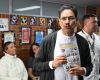Leftist Iván Cepeda leads in early bulletins of Colombia's presidential first round