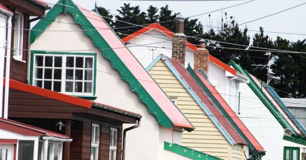 Falklands approve accelerated housing scheme with 30 modular homes at Murray Heights