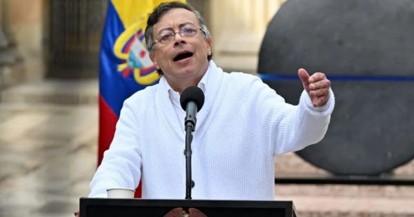 Petro drops constituent assembly bid 17 days before Colombia's presidential runoff