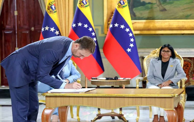 Rodr&iacute;guez described the award as a historic step, recalling that the field had remained without development for 23 years
