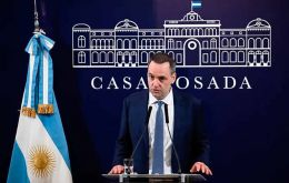 The document reports assets of those 944.6 million pesos and debts of 317.3 million (about $219,000), with a net worth of close to 627 million (about $434,000)