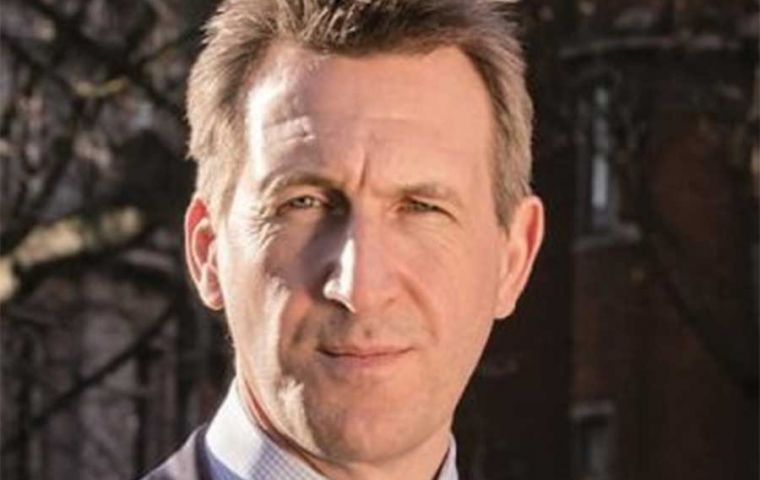 Secretary Jarvis graduated from Aberystwyth University in International Politics and Strategic Studies before attending the Royal Military Academy Sandhurst.