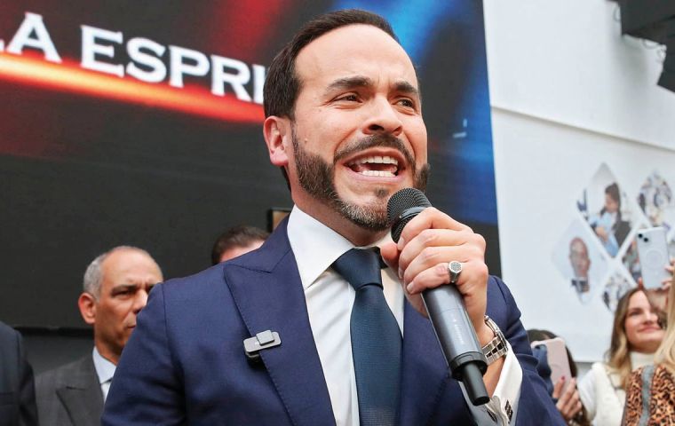In the first round on May 31, De la Espriella won about 10.3 million votes (43.74%) and Cepeda roughly 9.7 million (40.9%), a margin of under three points that sent both men to the runoff