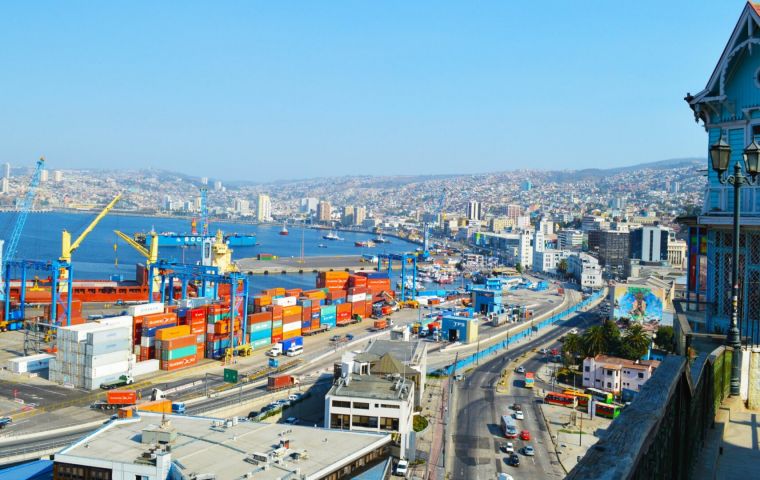 Known as the Pearl of the Pacific, Valpara&iacute;so lies 110 kilometers northwest of Santiago and was the most important commercial port in the South Pacific during the 19th century