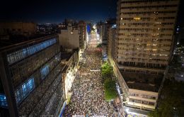 The March of Silence crosses Montevideo every May 20 since 1996 under the motto Where are they?, seeking truth and justice for the dictatorship's disappeared. Photo: Sebasti&aacute;n Astorga
