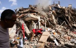The World Health Organization recalled that the first 72 hours are decisive for finding victims alive