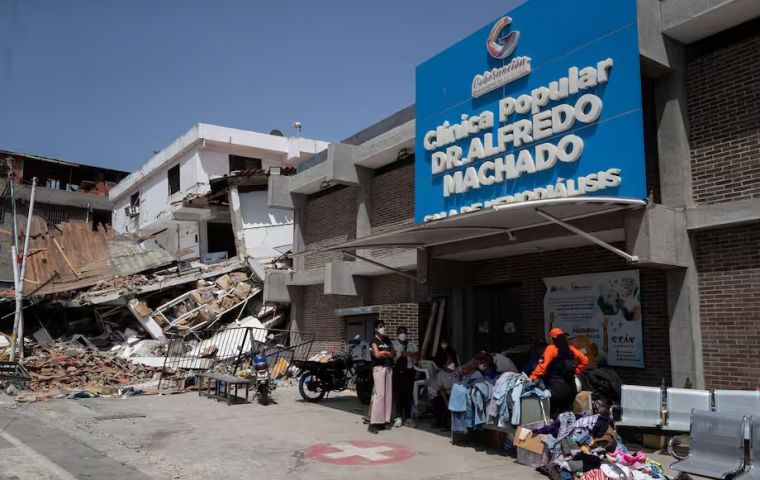 Authorities have restricted access to La Guaira to ease the entry of heavy machinery and specialized teams