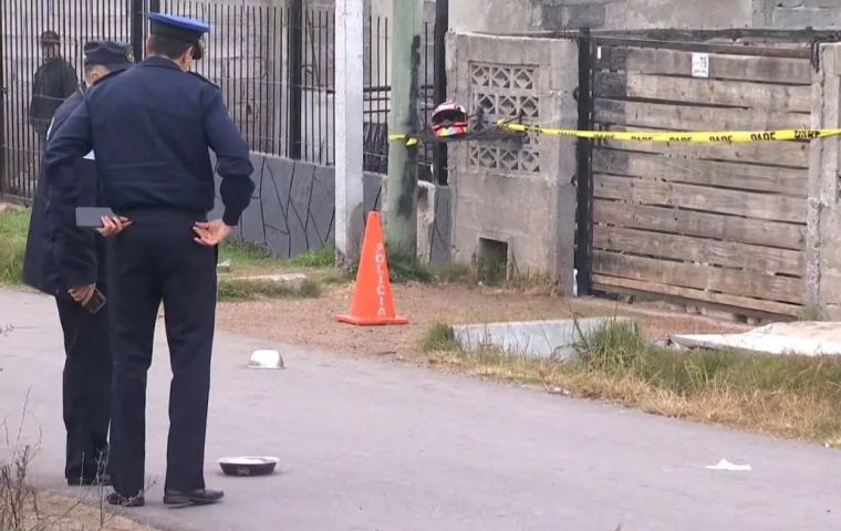 The victims were linked to Los Su&aacute;rez, a criminal group that operated in the Villa Espa&ntilde;ola neighborhood and had moved to the area amid disputes over drug sales