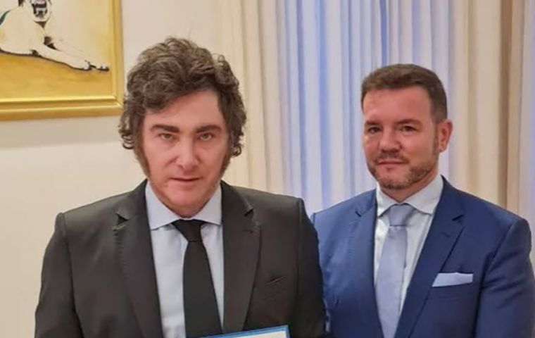 The conflict had become public in April, when Nimo said on social media that Bunge had taken away the office where he received businesspeople interested in investing in Argentina