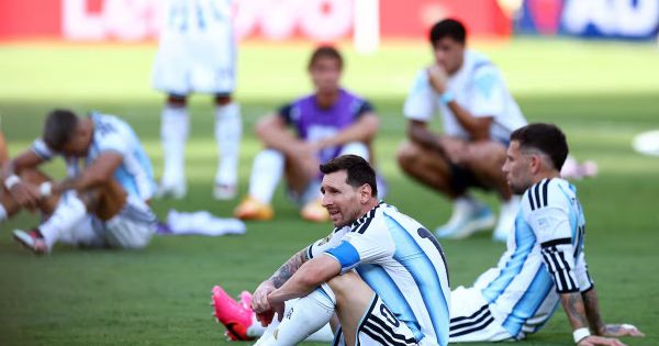 Baseless conspiracy theories about Argentina's defeat go viral and are debunked