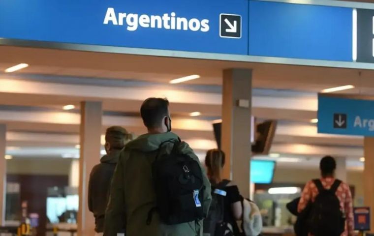 Whoever attacks the Argentine Republic is not welcome in the country, the Office of the President said in announcing the measure