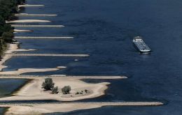 At levels of 40 to 50 centimeters, vessels can carry around 20% of their normal volume