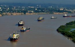 The disruption particularly affects Greater Rosario, the country's main agricultural export corridor