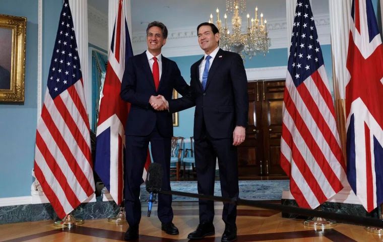 The two leaders smile and shake hands following the 90 minutes meeting at the US State Department 
