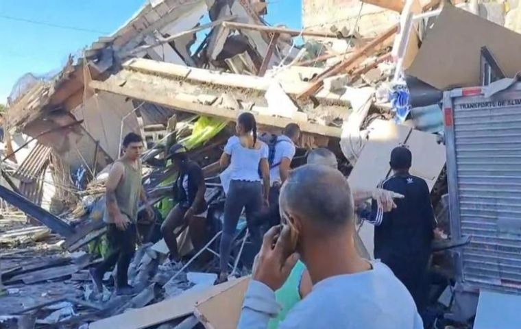 The quake struck at 07:34 local time (12:34 GMT), with its epicenter about five kilometers east of the municipality of San Jos&eacute; del Palmar, in Choc&oacute; department, some 240 kilometers west of Bogot&aacute;