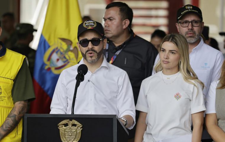 De la Espriella said 90 tonnes of humanitarian aid had reached Pereira through the office of the first lady