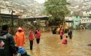 The rainfall was caused by the passage of tropical wave number 37 over northern Venezuela, accompanied by lightning and wind gusts