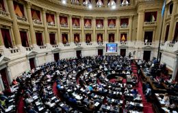 The request carried signatures from nine groups, among them PRO, the Uni&oacute;n C&iacute;vica Radical, Provincias Unidas, Innovaci&oacute;n Federal, Por Santa Cruz, La Neuquinidad and Adelante Buenos Aires