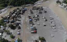 The high number of foreigners reflects the corridor's role. It is one of the main overland links between Kathmandu and Tibet