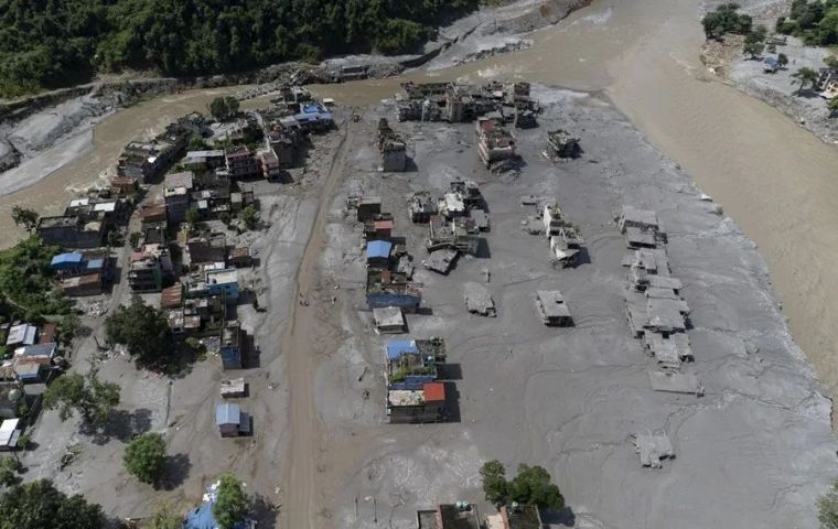 The high number of foreigners reflects the corridor's role. It is one of the main overland links between Kathmandu and Tibet
