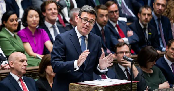 El primer ministro británico promete ser 'implacable' en la defensa de la elección de los isleños de las Malvinas