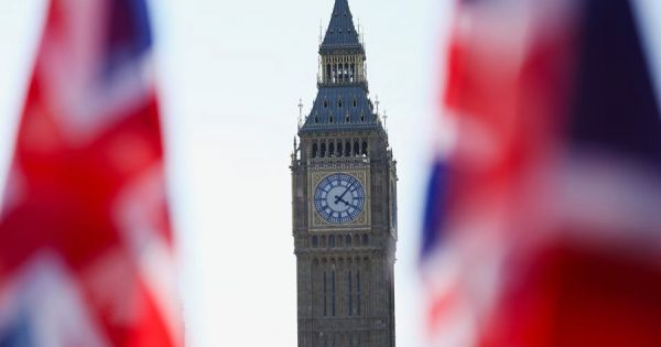 UK public debt nears £3 trillion, equivalent to 93.8% of GDP