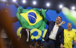 Fl&aacute;vio Bolsonaro has said that, if he wins, his priorities will be to grant his father an amnesty and to bring Brazil into the security alliance Trump is promoting in the region