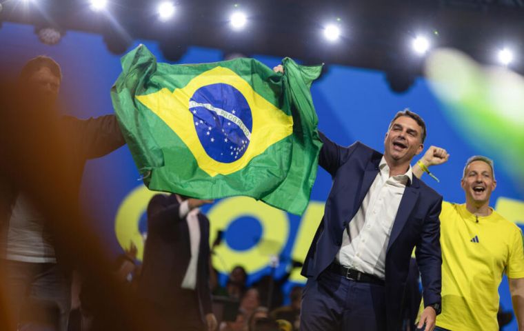 Fl&aacute;vio Bolsonaro has said that, if he wins, his priorities will be to grant his father an amnesty and to bring Brazil into the security alliance Trump is promoting in the region