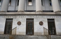 US Treasury sold $39 billion of 10-year notes in an auction Wednesday and BMO said the sale was &ldquo;strong&rdquo;, with higher than average bidding from non-dealers.