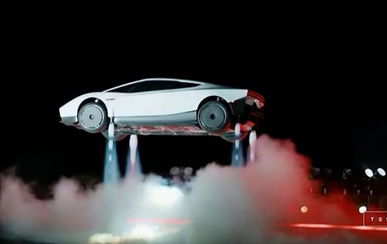 In the demonstration, held at SpaceX&rsquo;s test site in McGregor, the prototype drove up a ramp, turned upside down, separated from it and completed a rotation before touching the ground