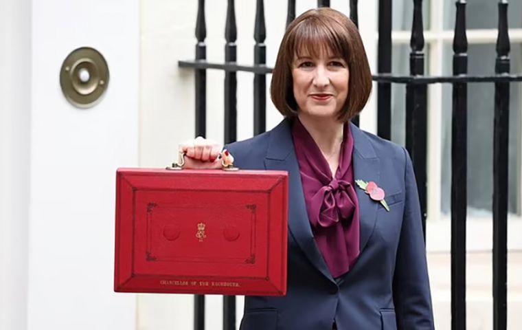 The previous Labor Chancellor, Rachel Reeves holding the famous red Budget box