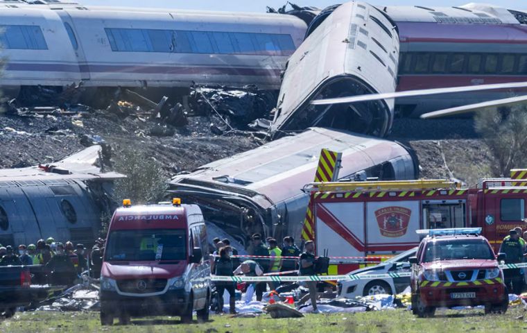 The collision occurred shortly before 9 a.m. at kilometre 118 of the line