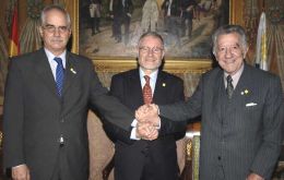 Spain's facilitating efforts have been rewarded so far by handshakes