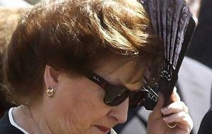 Pinochet widow still at Santiago Military Hospital