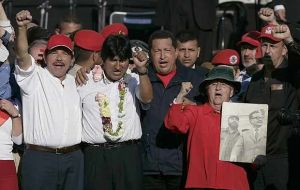 Ptes. Ortega, Morales and Chavez during the Summit