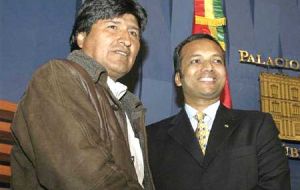 Pte. Morales with N. Jindal, Director of Jindal Steel and Power Ltd.