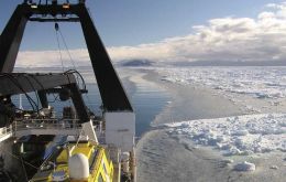 <i>RV Tangaroa</i>, working in the Ross Sea.