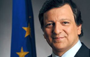 Barroso happy with the strong Euro
