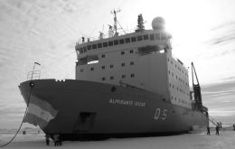 Irizar fire crippled Argentine Antarctic campaign