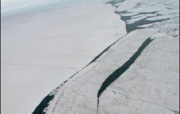 An ice island about 1.5 kilometers long, 250 meters wide, and 30 meters thick moves into the Arctic after the fracturing of the Ward Hunt Ice Shelf