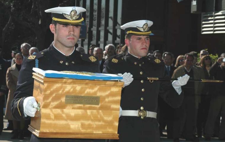  Mayor Casado urn and sword before been handed to his family